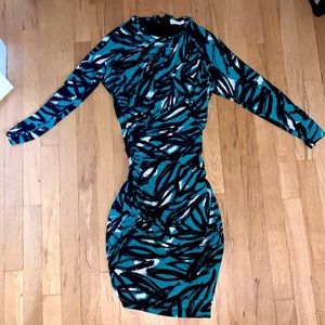 GREEN AND BLACK FITTED DRESS